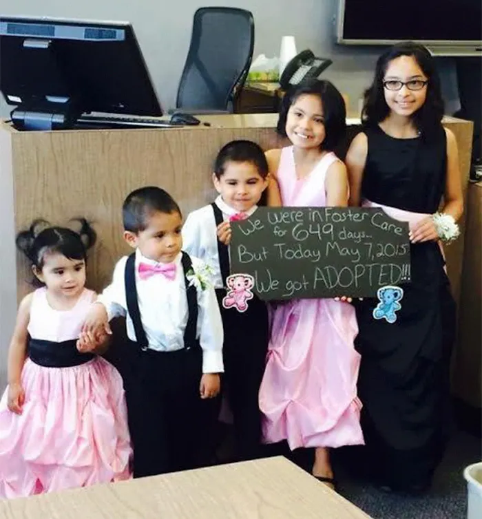 70 Heartwarming Pics Of Children Who Were Just Adopted