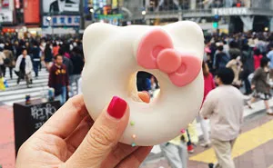 "Girl Eat World" Instagram Features The Tastiest Street Food From Around The World