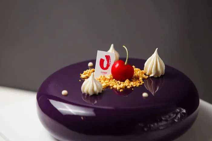 Mirror Cakes In Vip-masters Pastry School