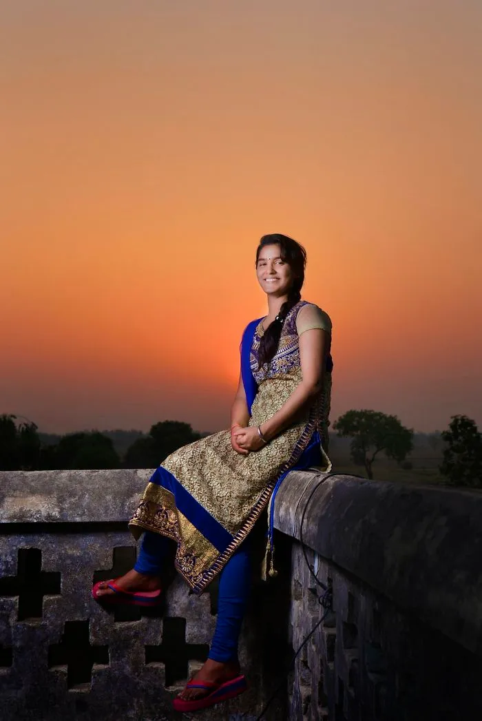 I Spent 1 Month In Villages Of Uttar Pradesh, India And Shoot Allure Of Rural Girls.