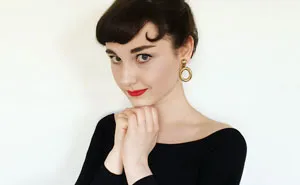 This 17-Year-Old Girl Can Easily Recreate Any Vintage Look