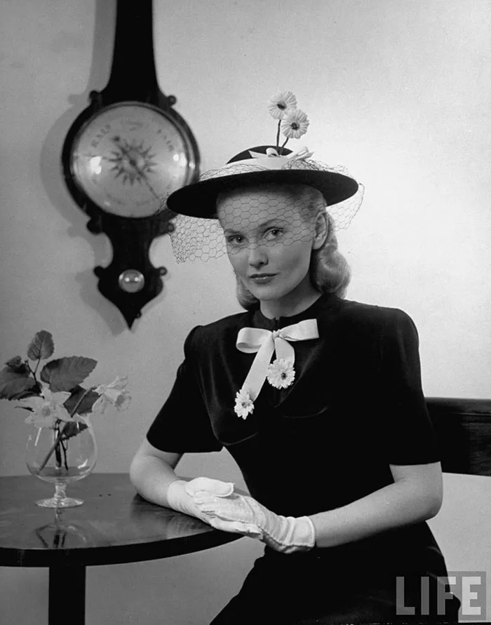 Women In 1940-1950s In Black And White Photos By Nina Leen
