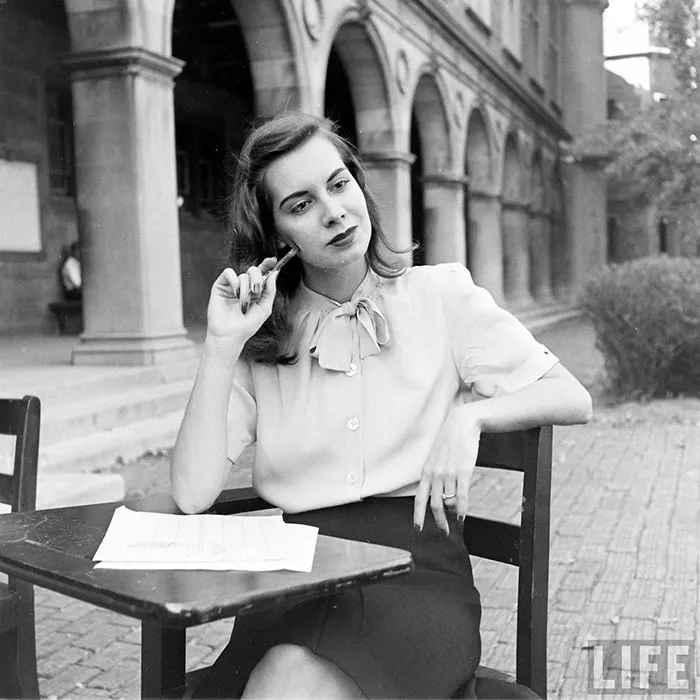 Women In 1940-1950s In Black And White Photos By Nina Leen
