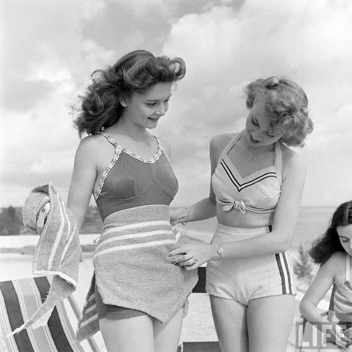 Women In 1940-1950s In Black And White Photos By Nina Leen