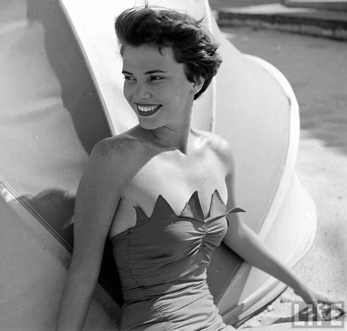 Women In 1940-1950s In Black And White Photos By Nina Leen