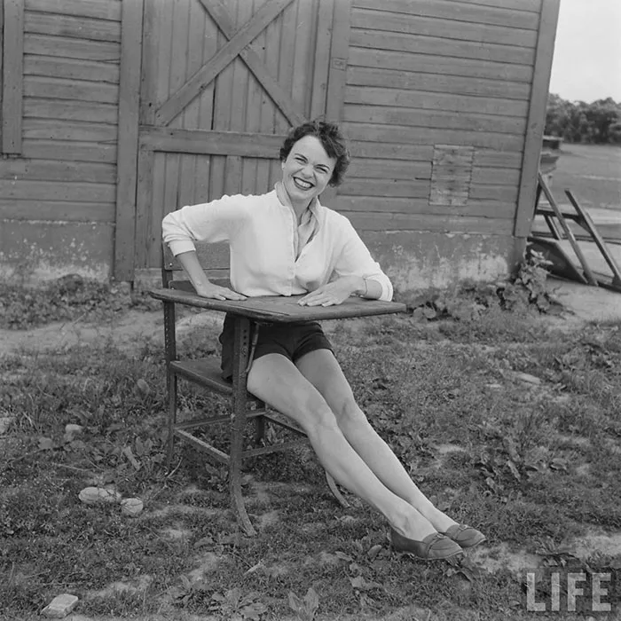 Women In 1940-1950s In Black And White Photos By Nina Leen