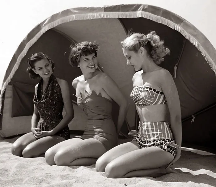 Women In 1940-1950s In Black And White Photos By Nina Leen