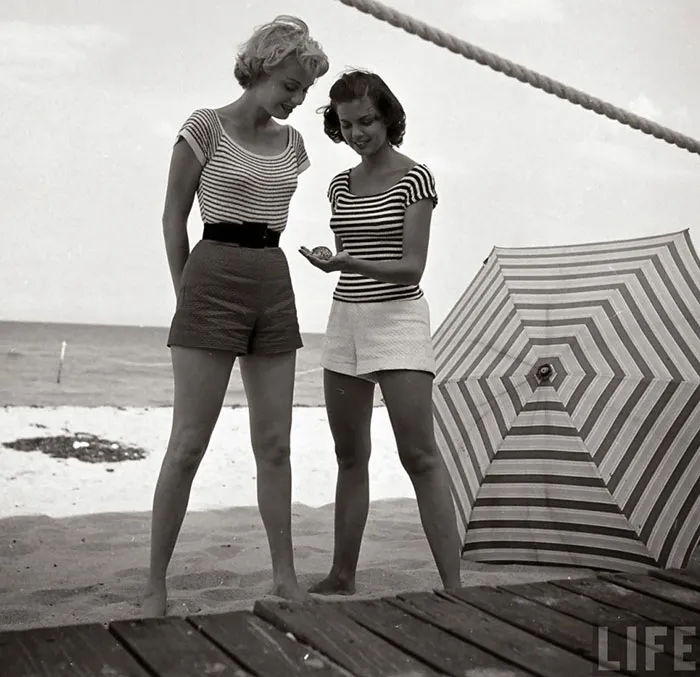 Women In 1940-1950s In Black And White Photos By Nina Leen