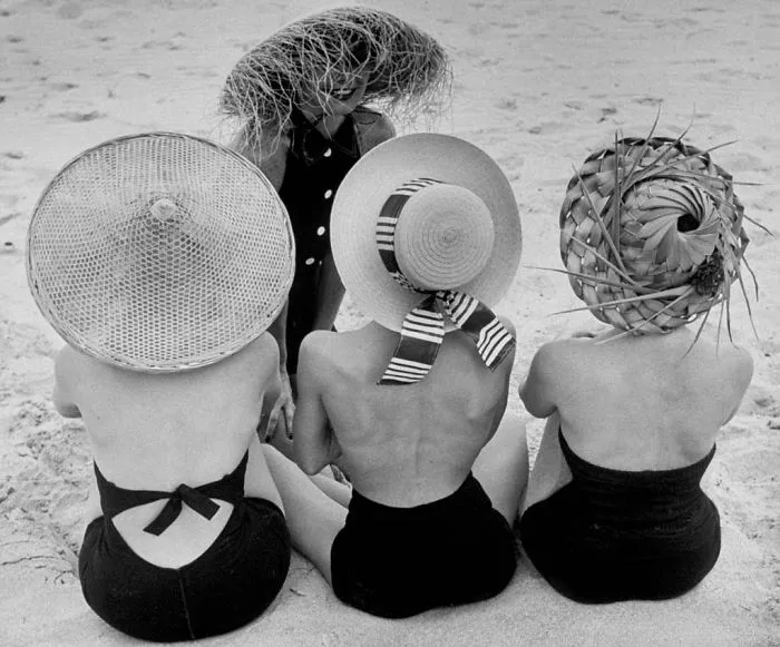 Women In 1940-1950s In Black And White Photos By Nina Leen
