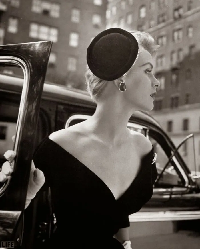 Women In 1940-1950s In Black And White Photos By Nina Leen