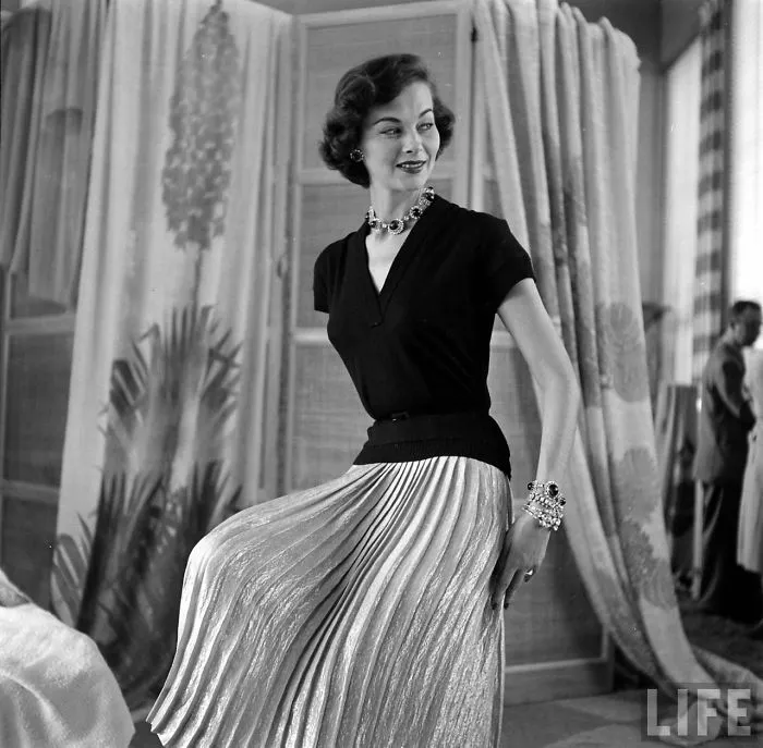 Women In 1940-1950s In Black And White Photos By Nina Leen