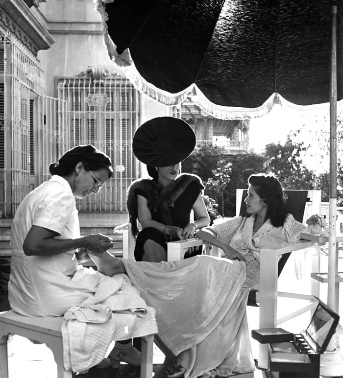 Women In 1940-1950s In Black And White Photos By Nina Leen