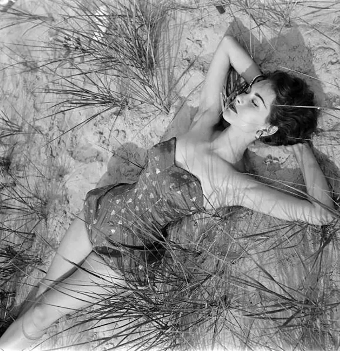 Women In 1940-1950s In Black And White Photos By Nina Leen