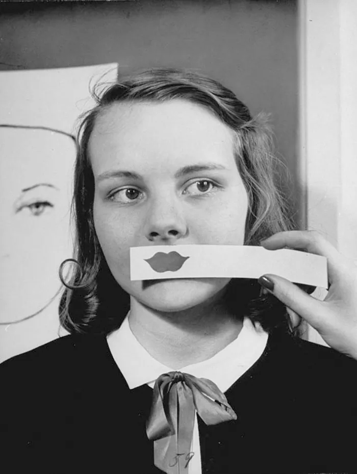 Women In 1940-1950s In Black And White Photos By Nina Leen