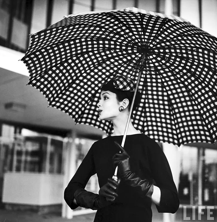 Women In 1940-1950s In Black And White Photos By Nina Leen