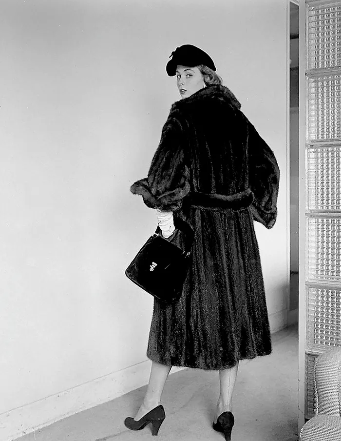 Women In 1940-1950s In Black And White Photos By Nina Leen