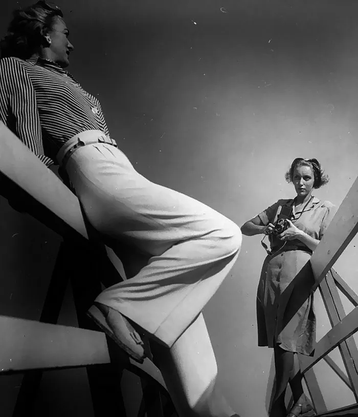 Women In 1940-1950s In Black And White Photos By Nina Leen