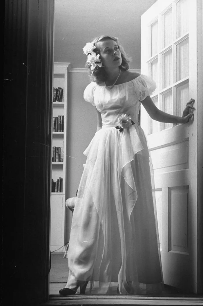 Women In 1940-1950s In Black And White Photos By Nina Leen