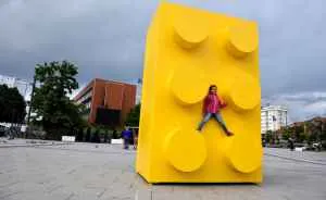 Kosovars Build A Huge Lego To Criticize EU For Country's Isolation