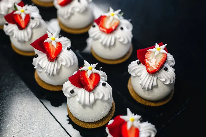 Vanilla Meringue Cake