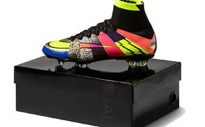 I´ve Found These Unique Soccer Shoes For You!
...available From Tomorrow, But In Limited Editi