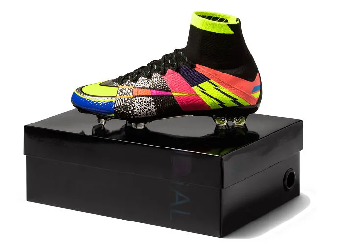 I´ve Found These Unique Soccer Shoes For You!
...available From Tomorrow, But In Limited Editi