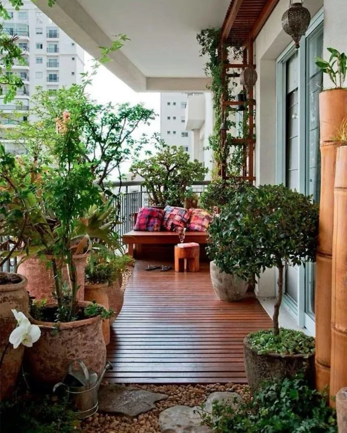 Green Balcony