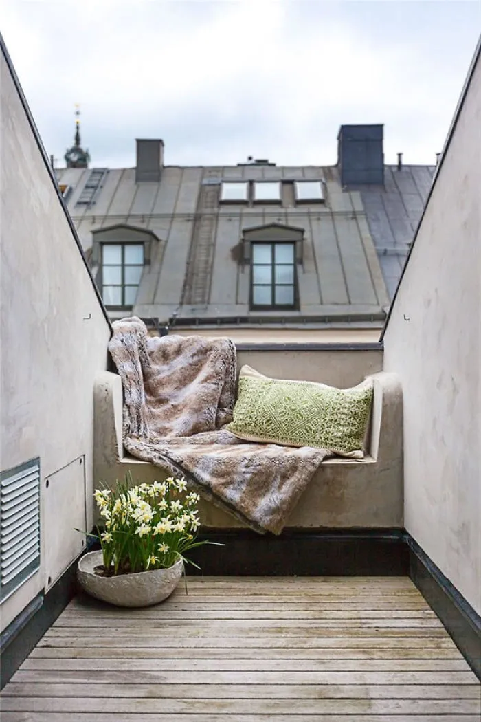 Minimal Balcony