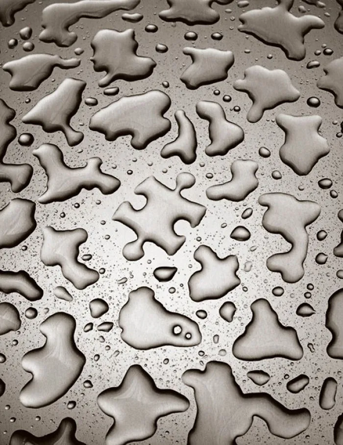 25 Mind-Bending Photos by Chema Madoz That Will Make You Look Twice