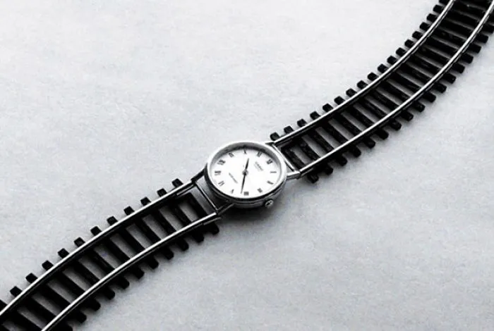 25 Mind-Bending Photos by Chema Madoz That Will Make You Look Twice