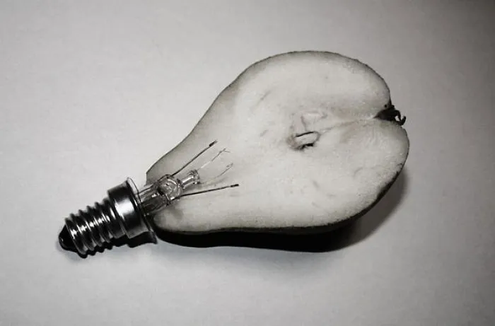 25 Mind-Bending Photos by Chema Madoz That Will Make You Look Twice