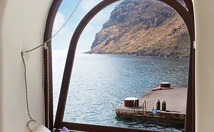 72 Reading Nooks Perfect For When You Need To Escape This World