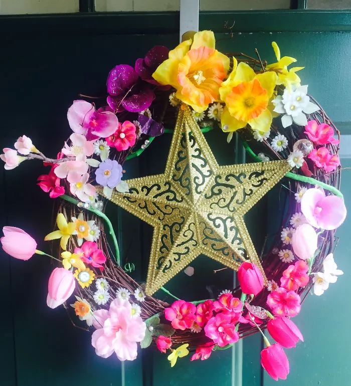 I Make Wreaths.