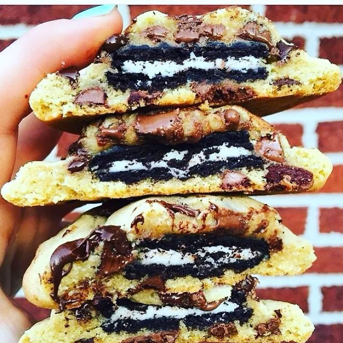 Chocolate Chip Oreo Biscuits