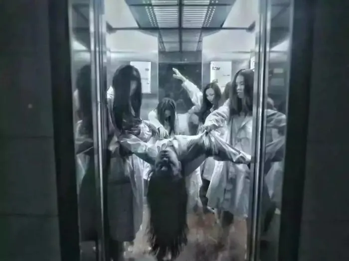 A Medical College's Graduation Photos In China This Year(just For Happy,not Real!)
