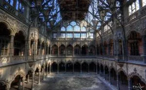 I Photograph Abandoned Buildings Drowning In Silence