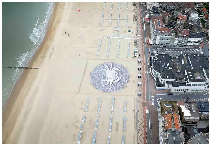 Belgian Artist Creates Large-scale Landscape Art To Demonstrate Man's Impact On The Planet.