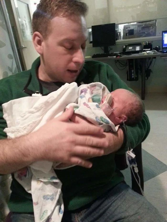 203 Dads With Their Babies Showing That Fatherhood Brings Out The Best In Men