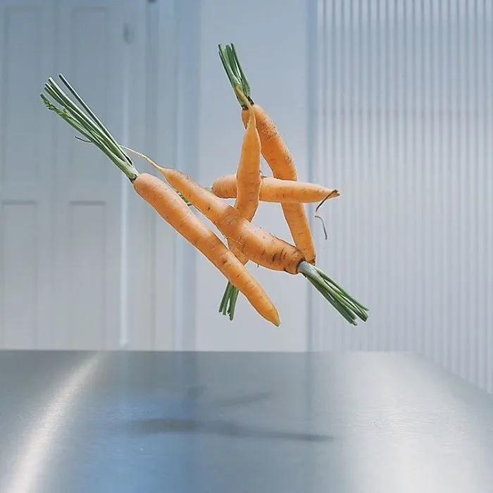 I Freeze Time In 'Kitchensuspension'