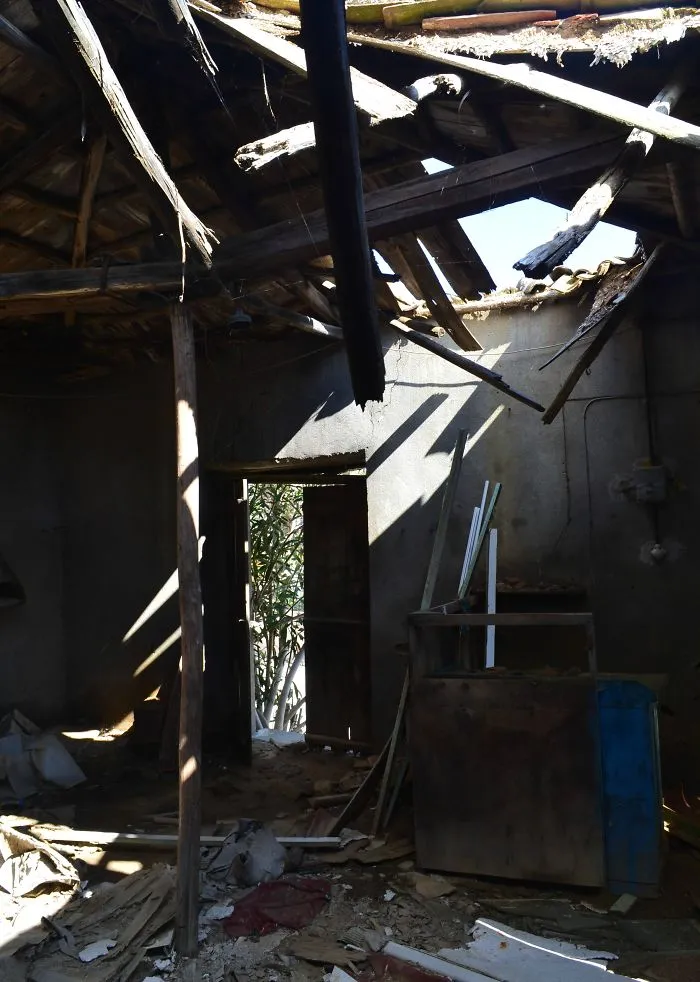 Photographing The Inside Of An Abandoned Machine Shop