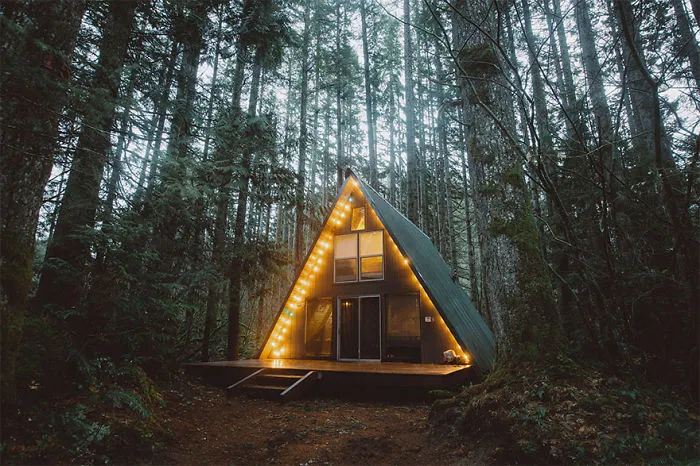 47 Lonely Little Houses To Get Away From This World