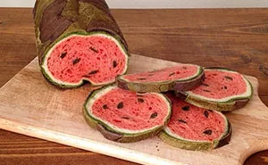Japanese Mom Bakes Awesome Loaves of Bread Inspired By Her Kids Drawings And Nature