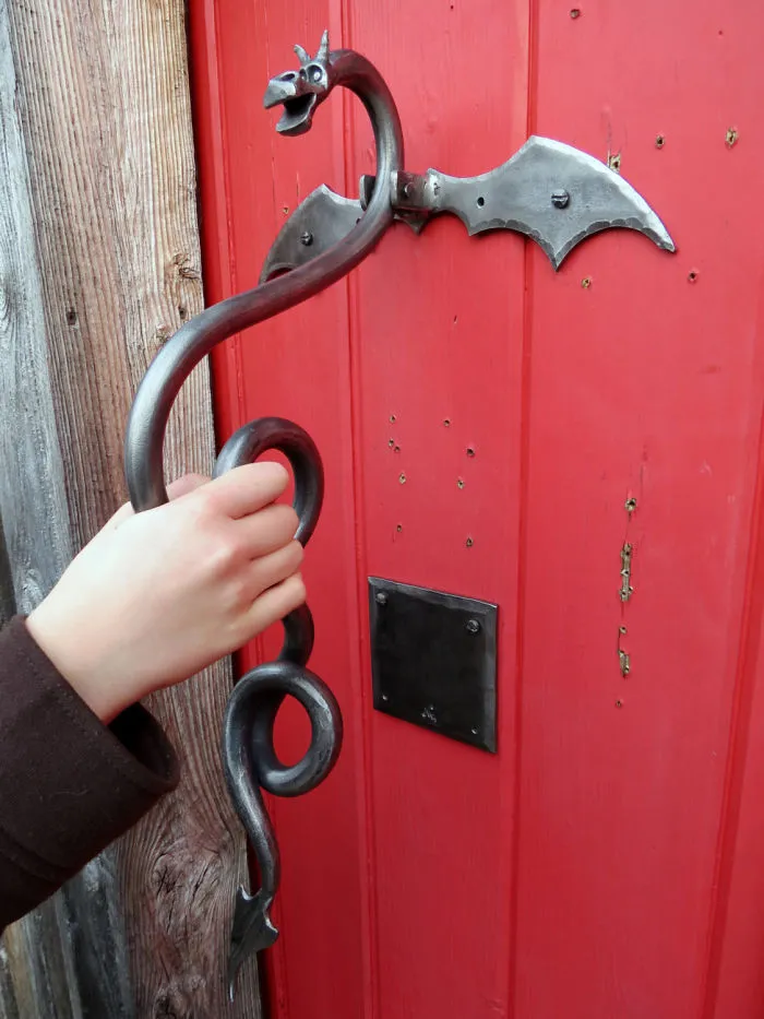 Dragon Door Handle