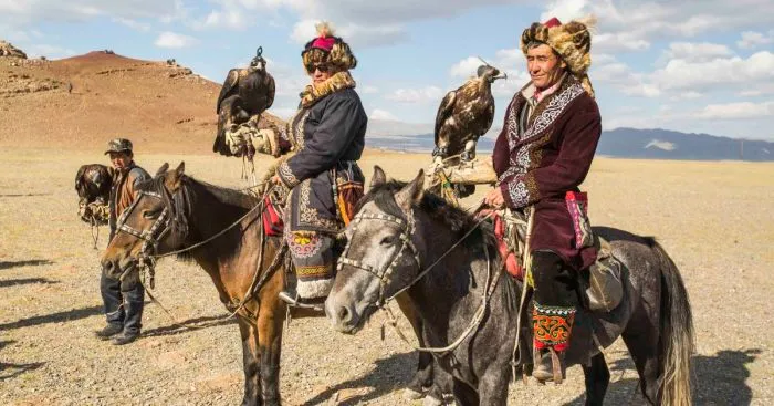 I Spent A Month With The Kazakhs Eagle Hunters In Mongolia
