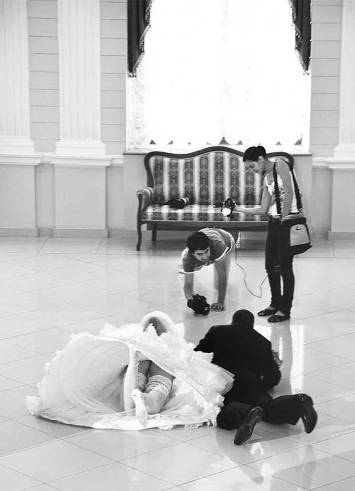 68 Photos That Prove Wedding Photographers Are Crazy