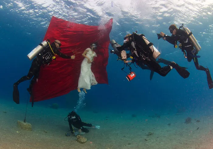 68 Photos That Prove Wedding Photographers Are Crazy