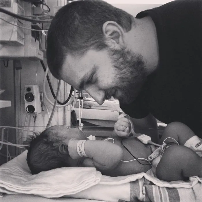 203 Dads With Their Babies Showing That Fatherhood Brings Out The Best In Men