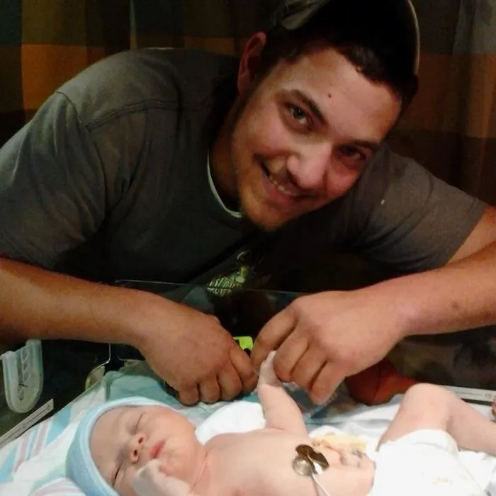 203 Dads With Their Babies Showing That Fatherhood Brings Out The Best In Men
