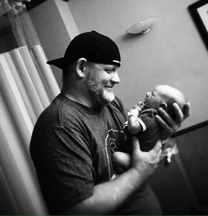 203 Dads With Their Babies Showing That Fatherhood Brings Out The Best In Men