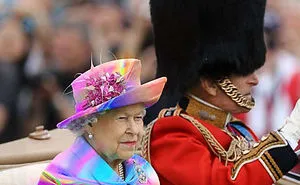 The Queen's 'Green Screen' Outfit Sparks A Hilarious Internet Reaction